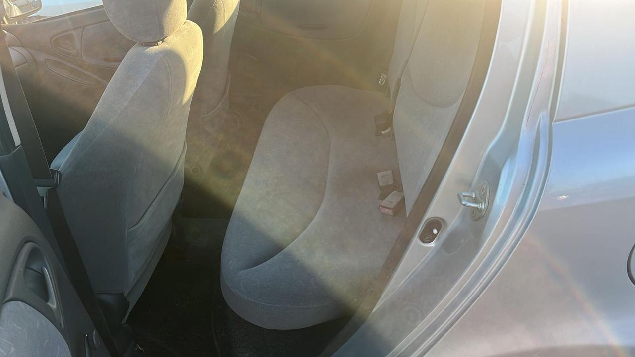 Toyota Yaris 1.0i 16V cat 5 porte