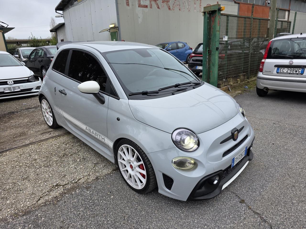 Abarth 595 1.4 Turbo T-Jet 180 CV Competizione SS
