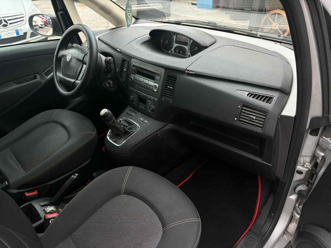 Lancia MUSA 1.3 Mjt 95 CV 5th Avenue GANCIO TRAINO