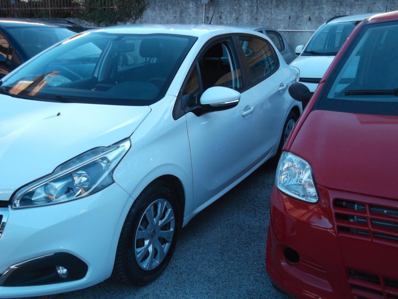 Peugeot 208 BlueHDi 75 5 porte Active - 32