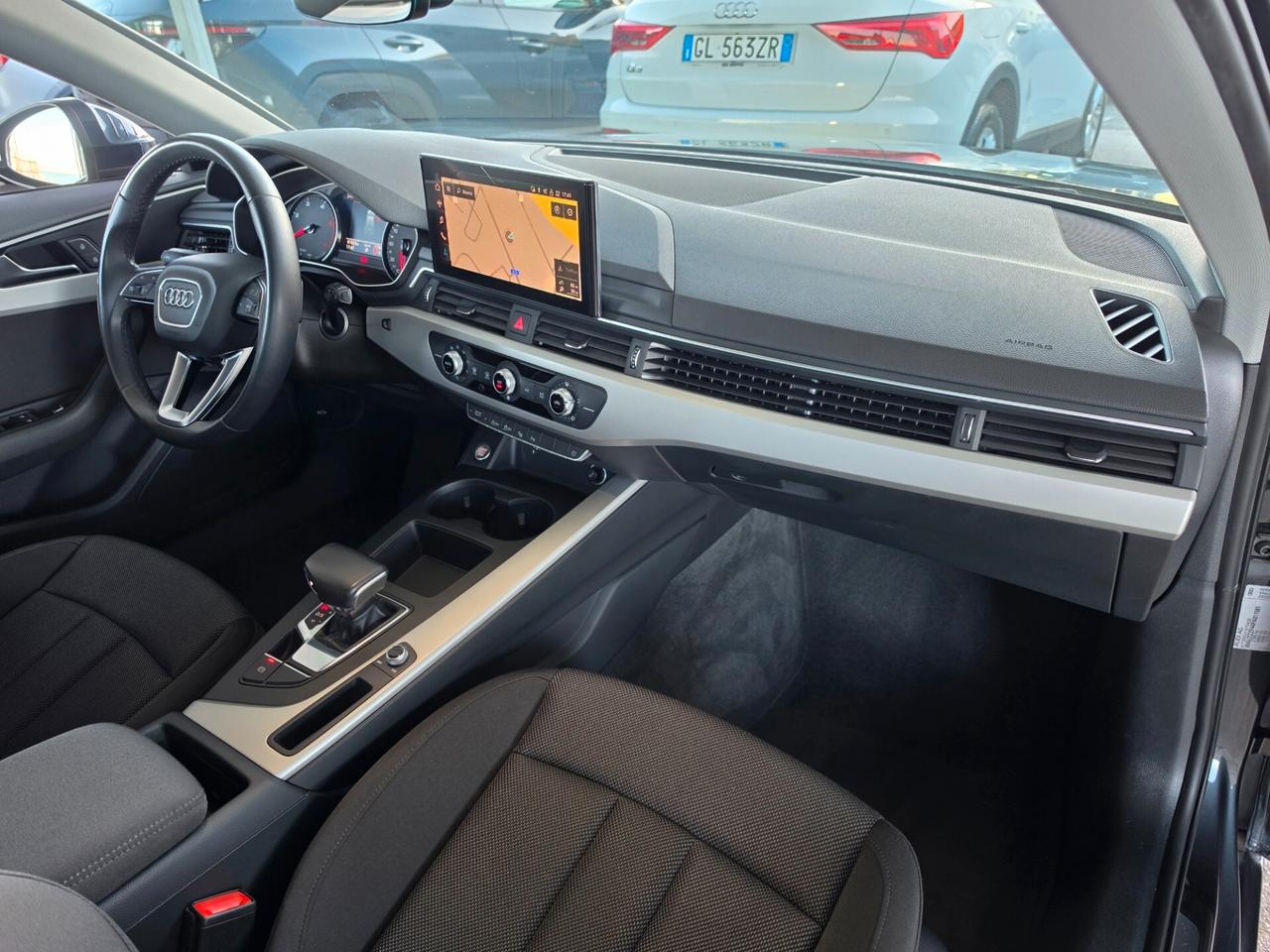 Audi A4 Avant 35 TDI/163 CV S tronic Business Advanced