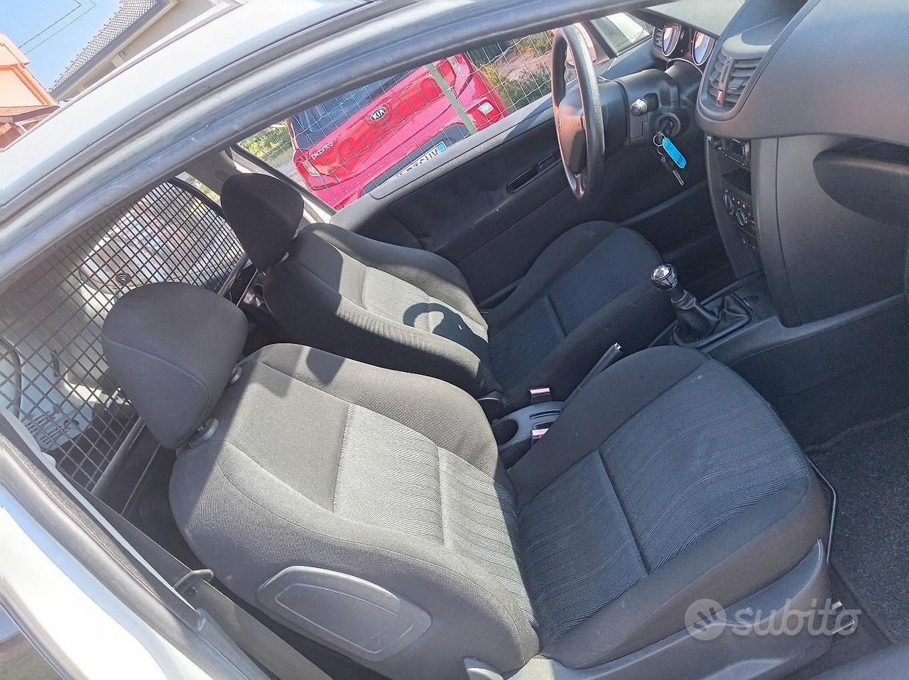 PEUGEOT 207 autocarro 2 posti 1.4 DIESEL