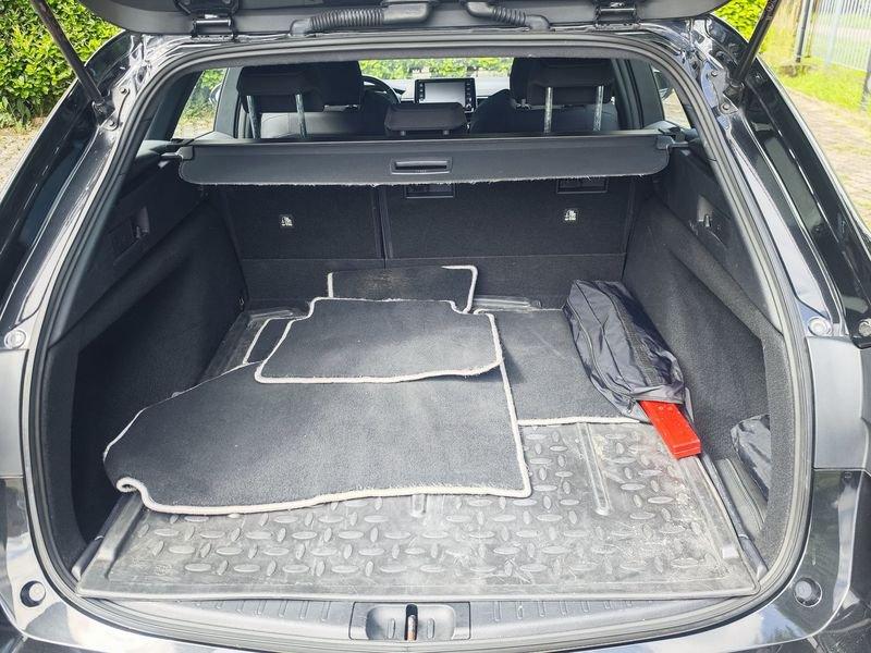 Toyota Corolla Touring Sports 1.8 Hybrid Business