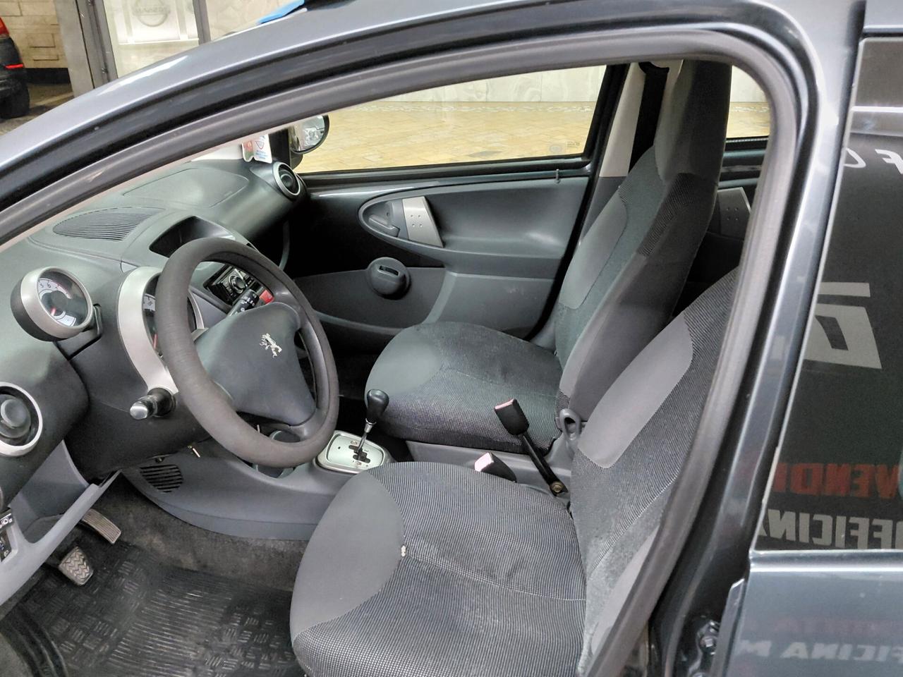 Peugeot 107 1.0 68CV 5p. Cambio automatico