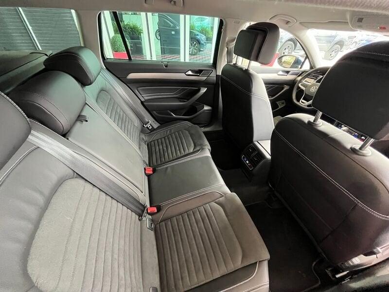 Volkswagen Passat Variant 2.0 TDI Executive 4Motion 200 CV DSG