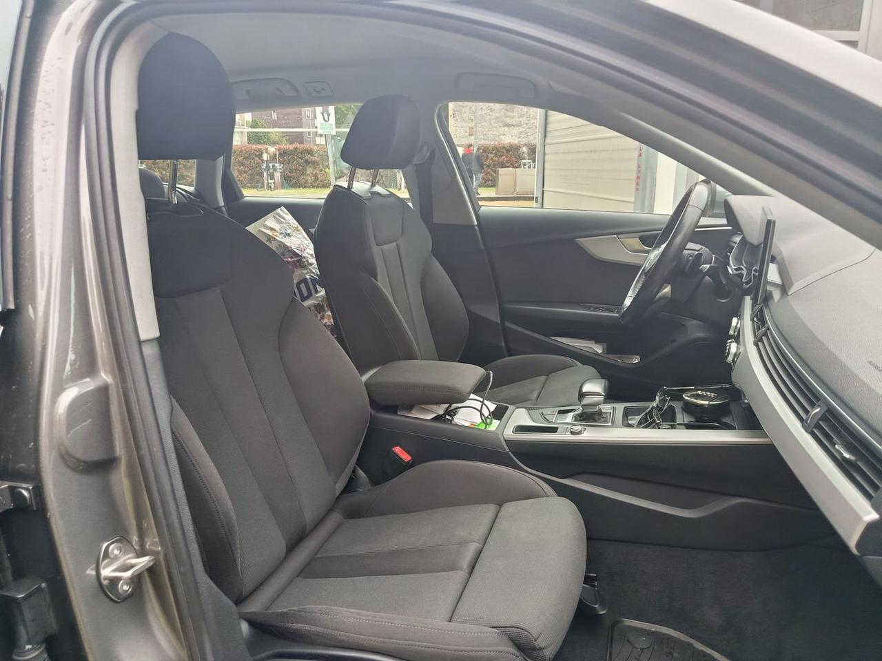 Audi A4 Business Advanced 2.0 35 TDI MHEV #10442