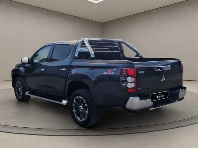 MITSUBISHI L200 2.3 D Club Cab 4x4 Easy Select Invite Connect