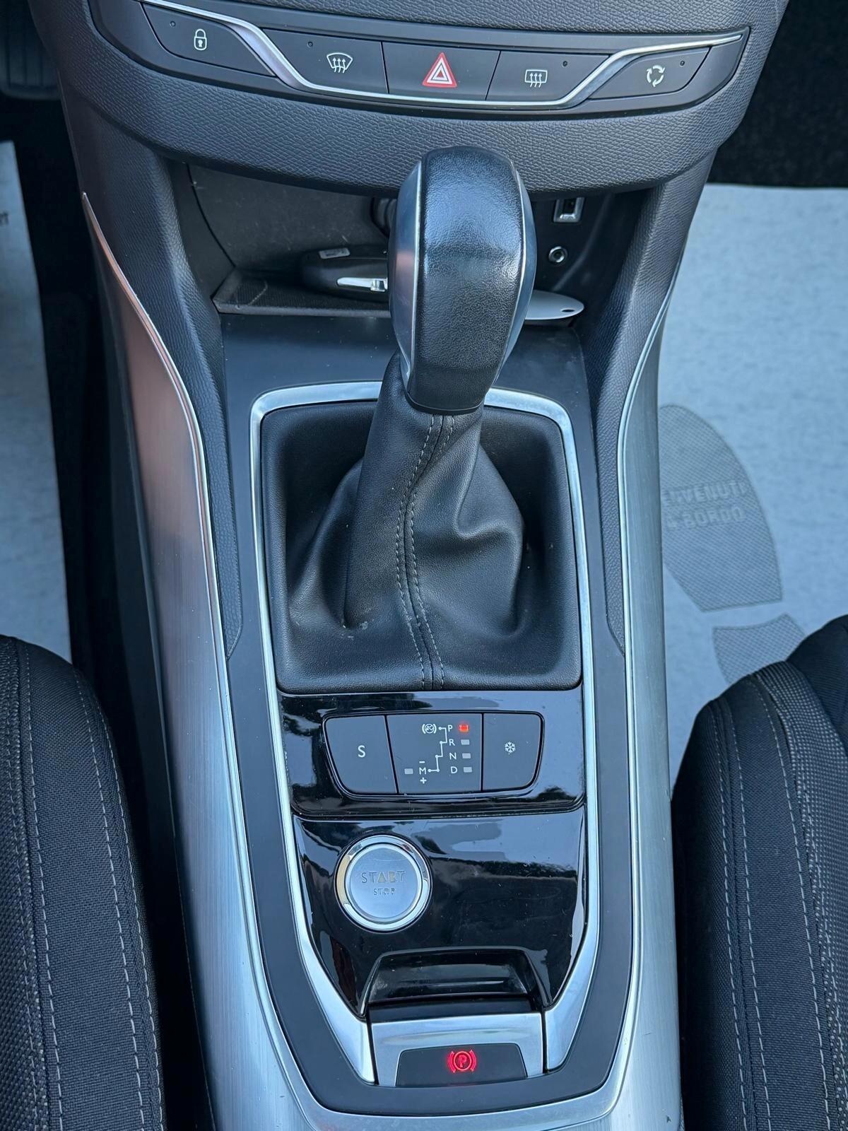 Peugeot 308 1.6 BLUEHDI 120 EAT6 S&S SW ALLURE 2016