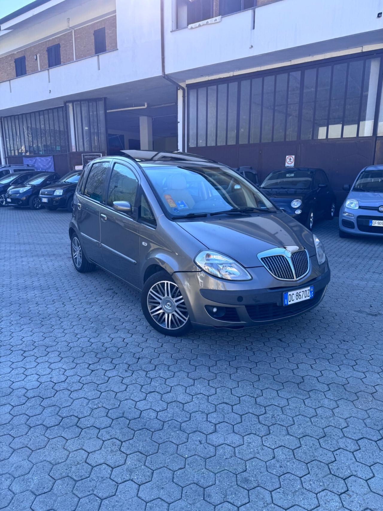 Lancia MUSA 1.4 16V Platino Plus