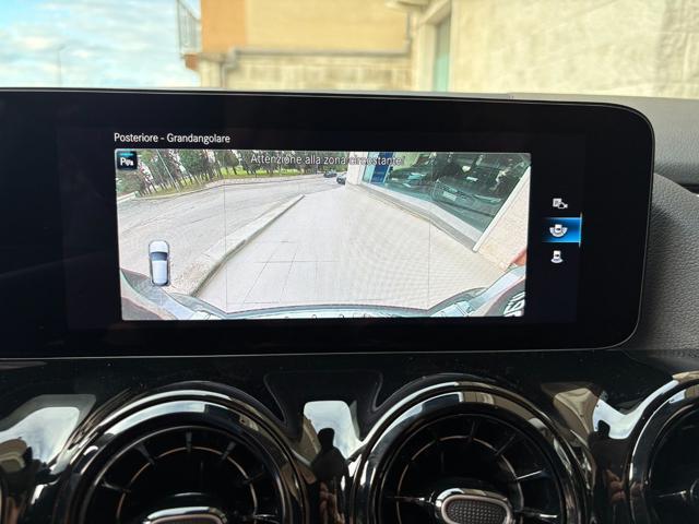 MERCEDES-BENZ GLA 180 d Automatic Business Extra