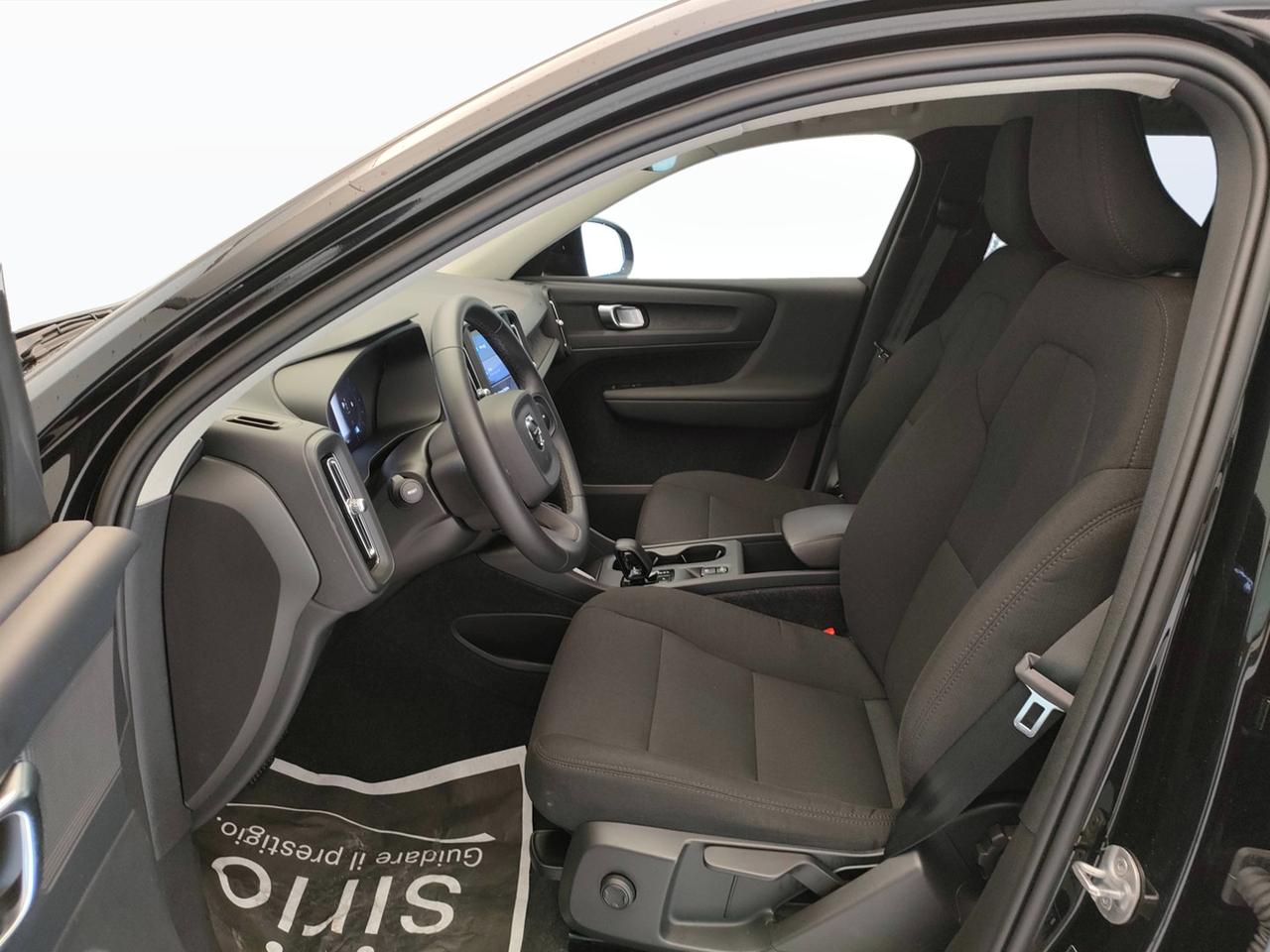 VOLVO XC40 2023 - XC40 2.0 b3 Essential auto
