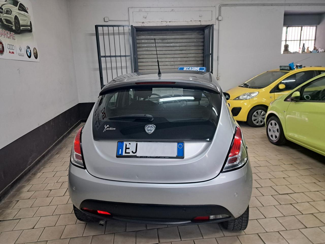 Lancia Ypsilon 0.9 TwinAir 85 CV 5 porte S&S Plati