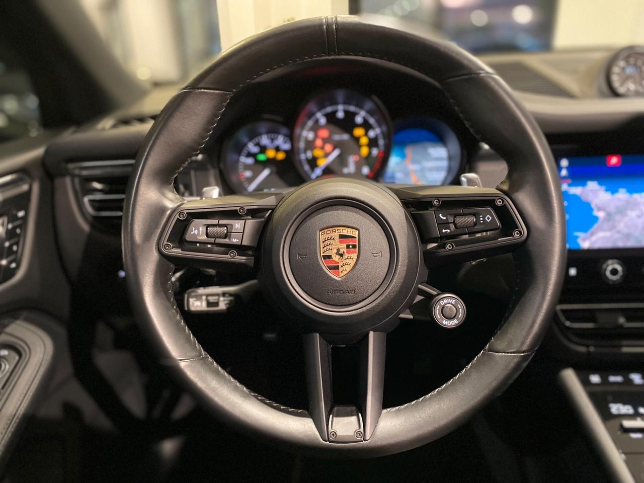 Porsche Macan 2.0 Sport Chrono GESSO