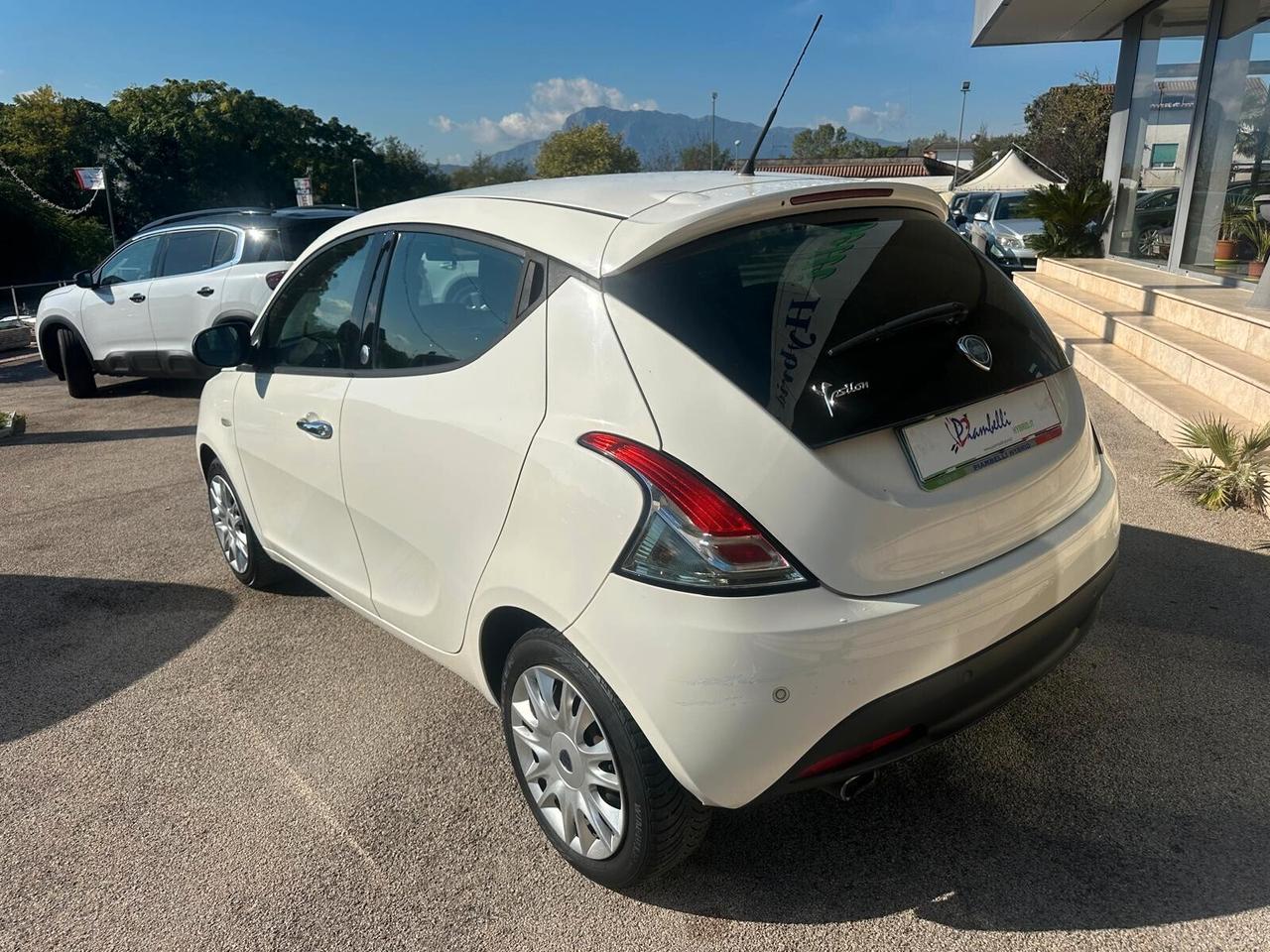 Lancia Ypsilon 1.2 69 CV 5 porte GPL Ecochic Gold NEOPATENTATI
