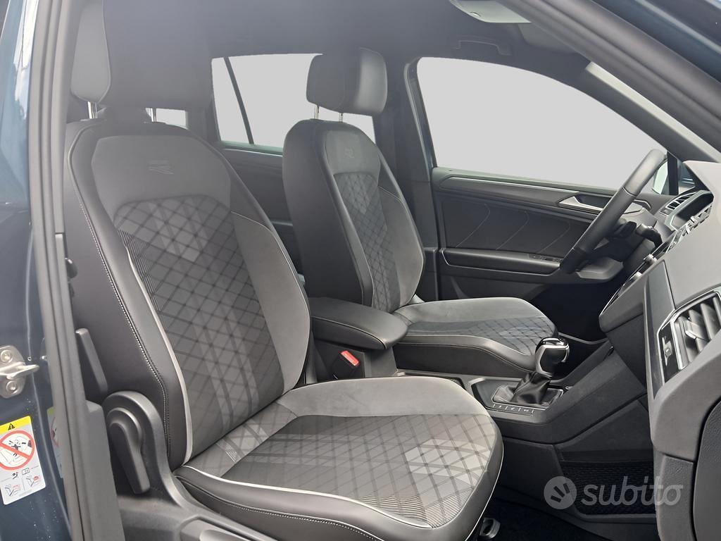 Volkswagen Tiguan 2.0 tdi scr R-Line 150cv dsg