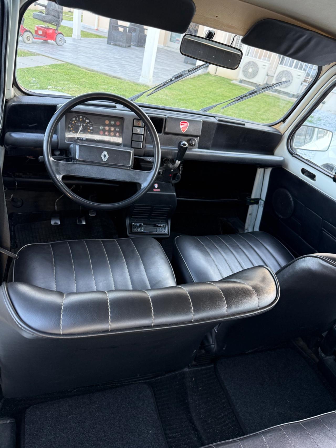 Renault R 4 950 TL