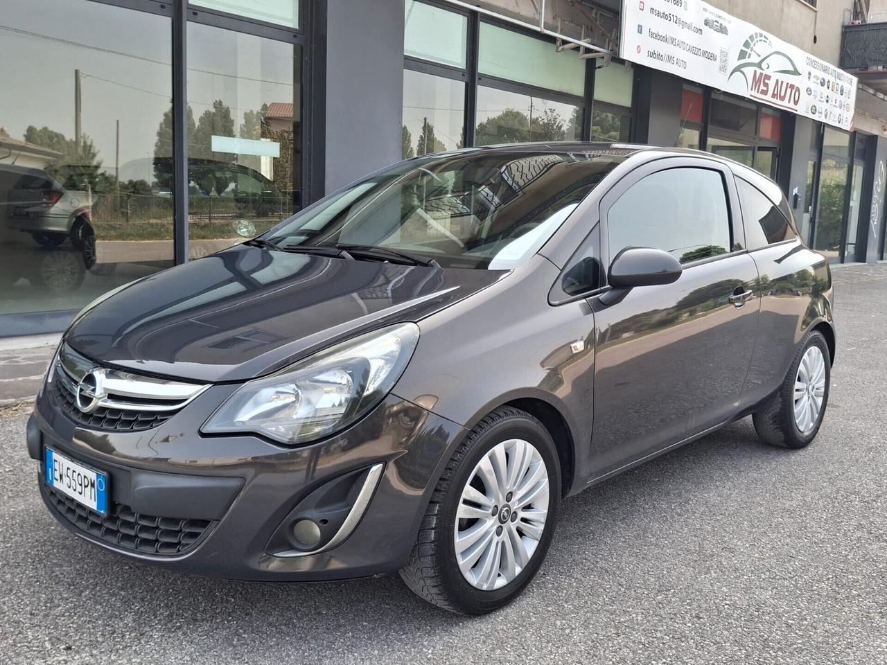 Opel Corsa 1.2 85CV 3 porte GPL-TECH b-color