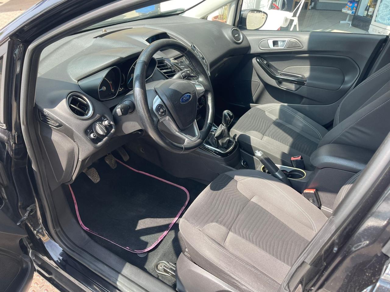 Ford Fiesta 1.5 TDCi 75CV 5 porte Titanium