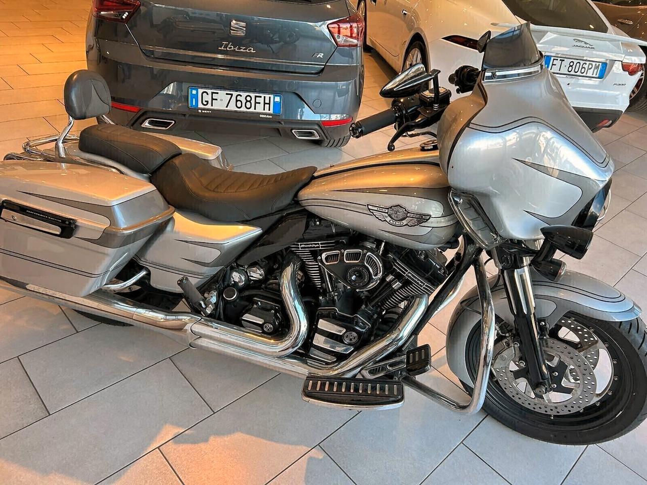 Harley-davidson FLHTCU Ultra Classic Electra Glide 1450 Centenario STAGE 3