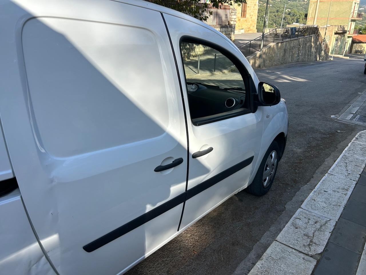 Renault Kangoo 1.5 dCi 3 posti coibentato