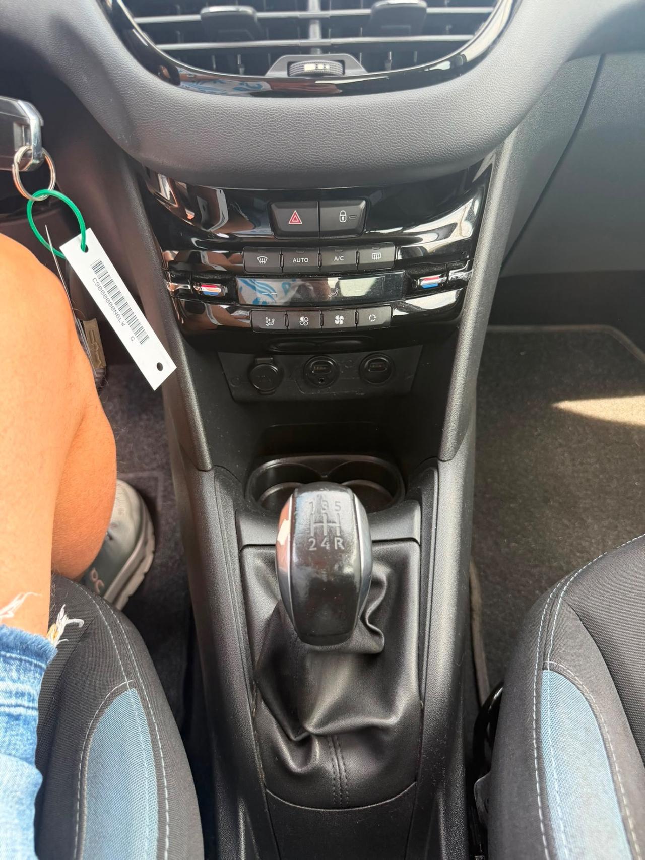 Peugeot 208 1.4 HDi 68 CV 5 porte Business