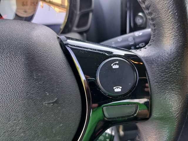 Peugeot 108 VTi 72 5 porte Allure