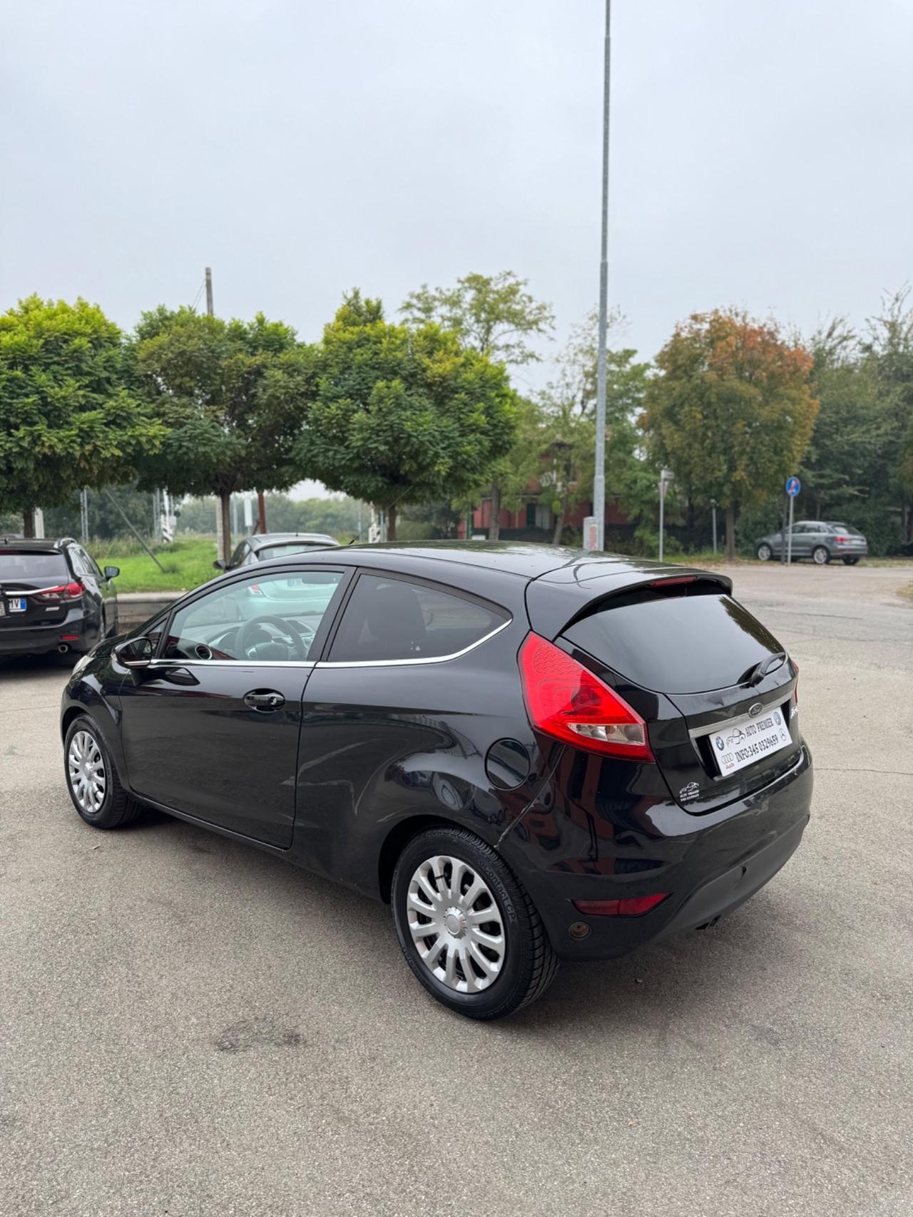 Ford Fiesta 1.2 benzina-gpl 82 CV si neopatentati