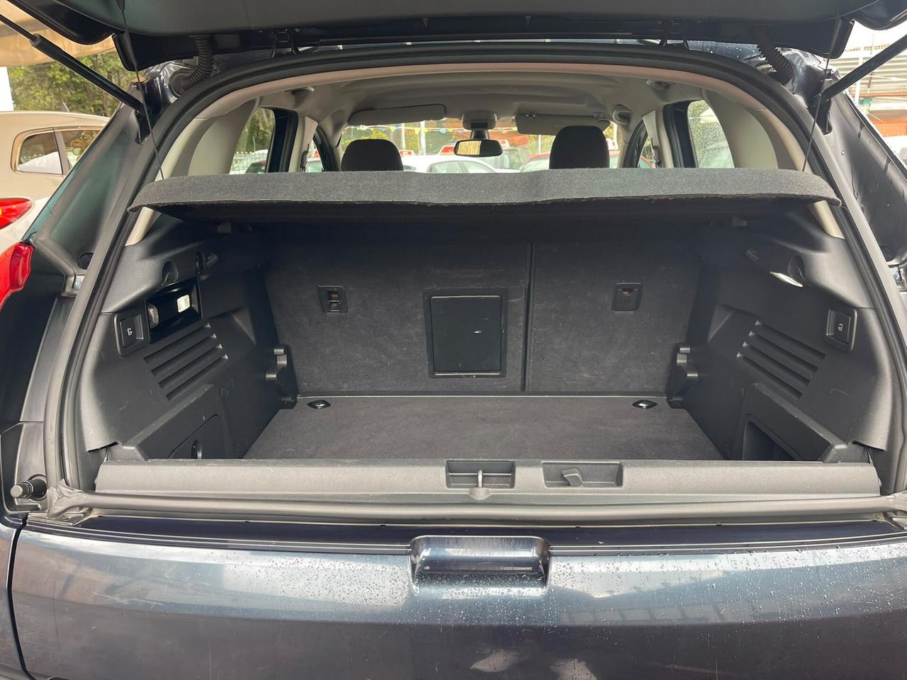 Peugeot 3008 1.6 e-HDi 112CV cambio robotizzato S.&S. Business