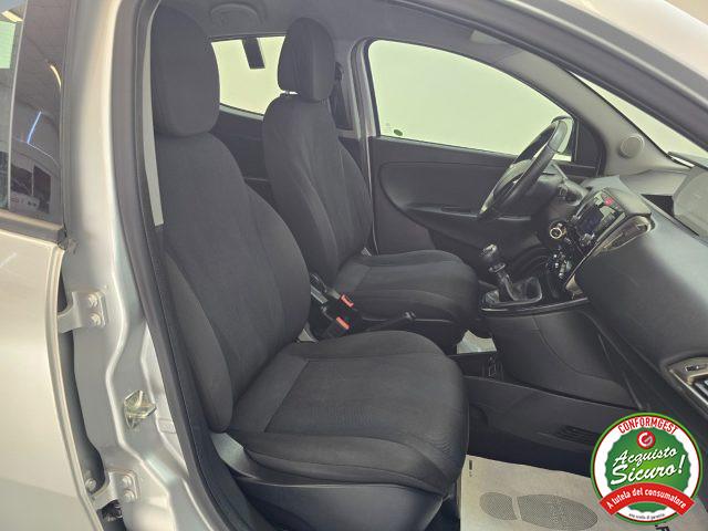LANCIA Ypsilon 1.2 69 CV 5 porte Gold
