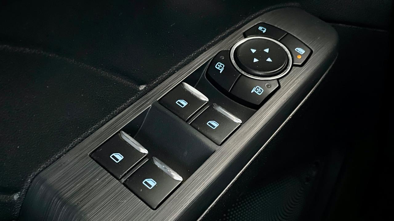 FORD KUGA AWD 2.0 ST-LINE X CV 190 CV - TETTO, PELLE SCAMOSCIATA, VIRTUAL COCKPIT