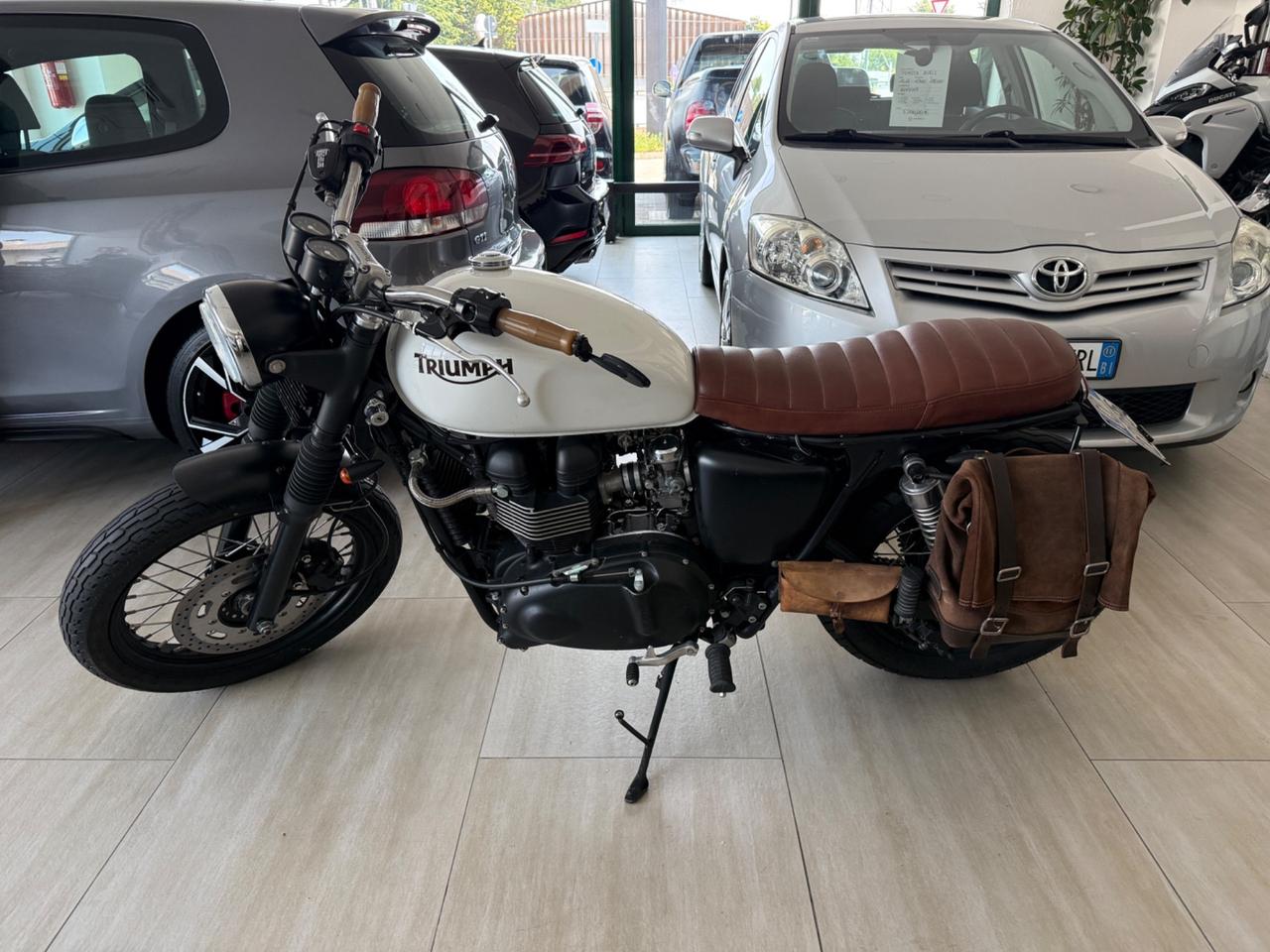 Triumph Bonneville 800 CAFE RACER