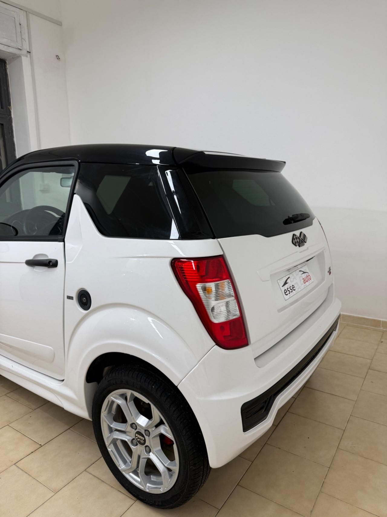 Ligier JS JS50 DCI Revolution Elegance Ice