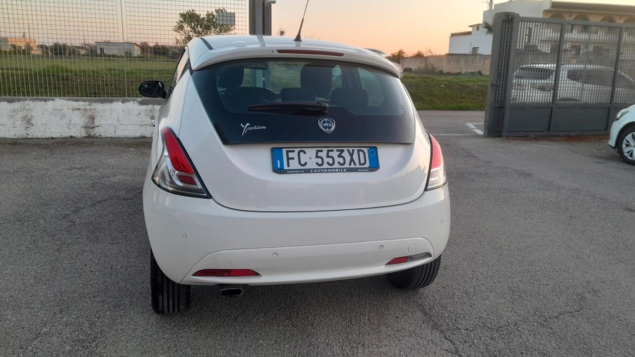 Lancia Ypsilon 1.2 69 CV 5 porte Platinum