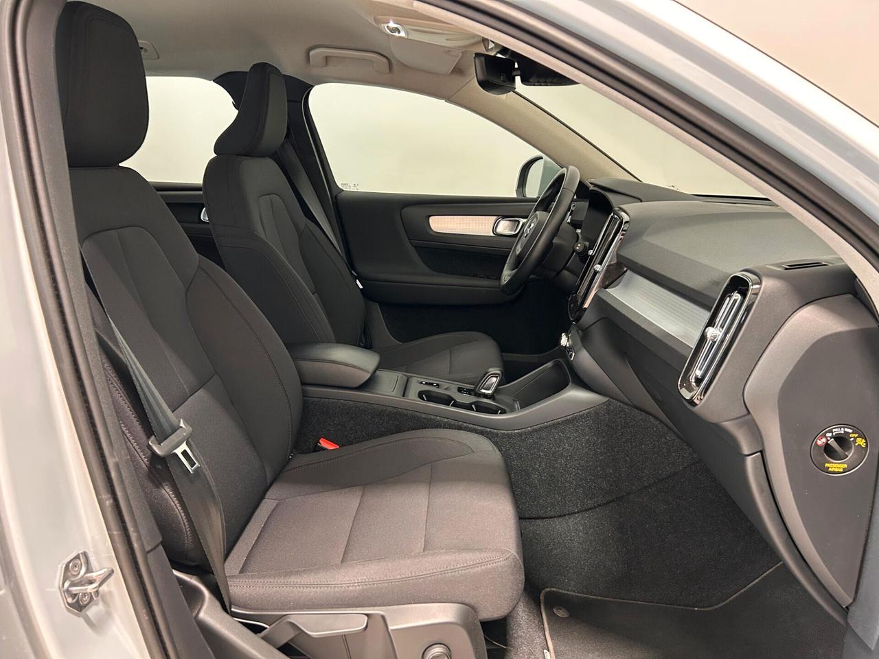 Volvo XC40 T2 Momentum Pro
