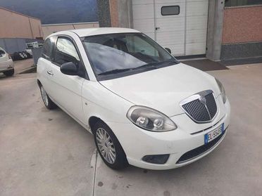 Lancia Ypsilon 1.2 BENZINA NEOPATENTATI