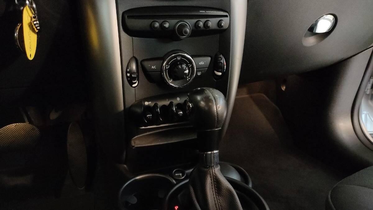 Mini Countryman 2.0 Cooper D Business auto E6