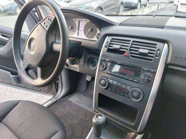 MERCEDES-BENZ B 180 CDI