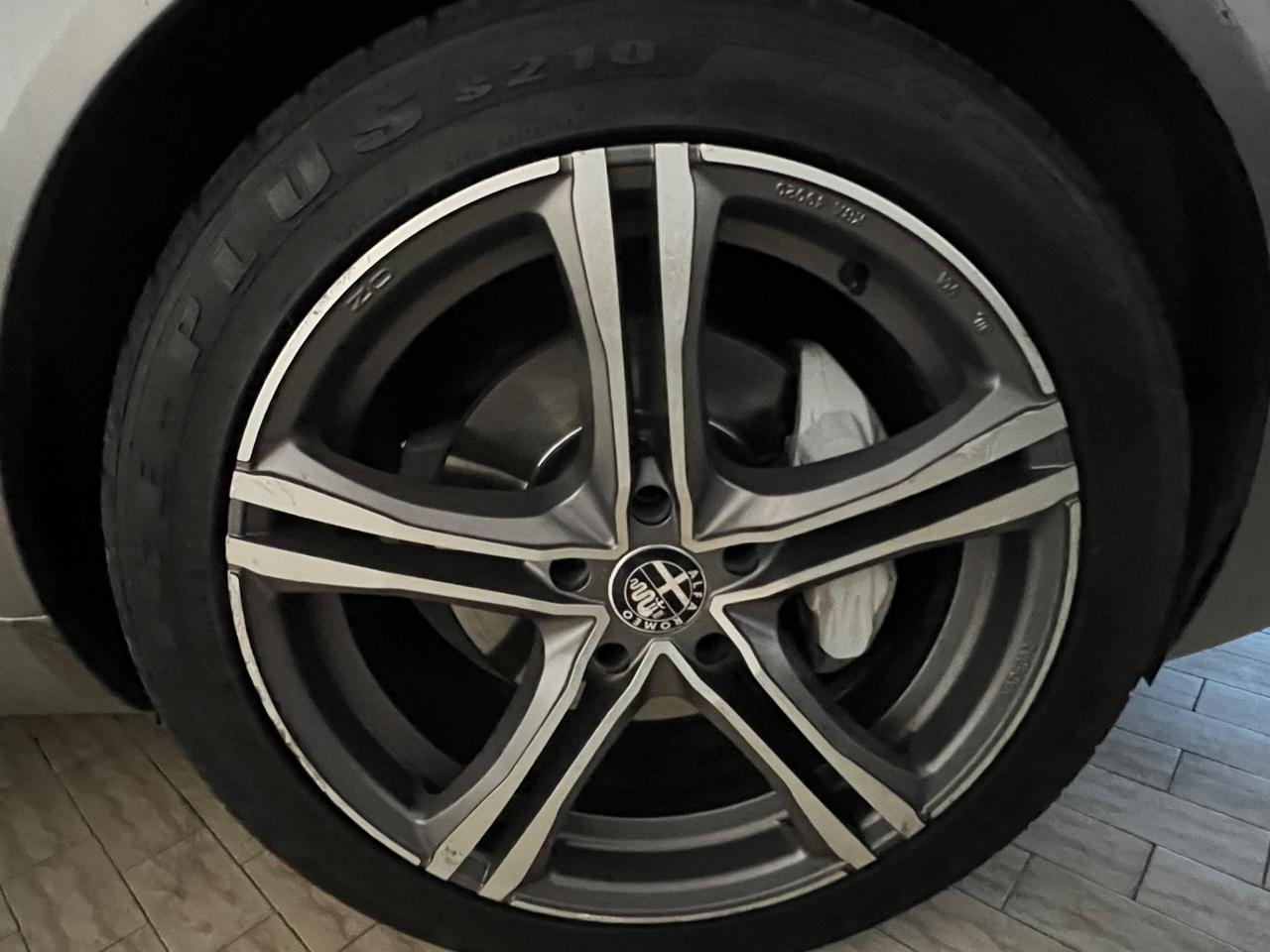 Alfa Romeo 159 1.9 JTDm Sportwagon Distinctive