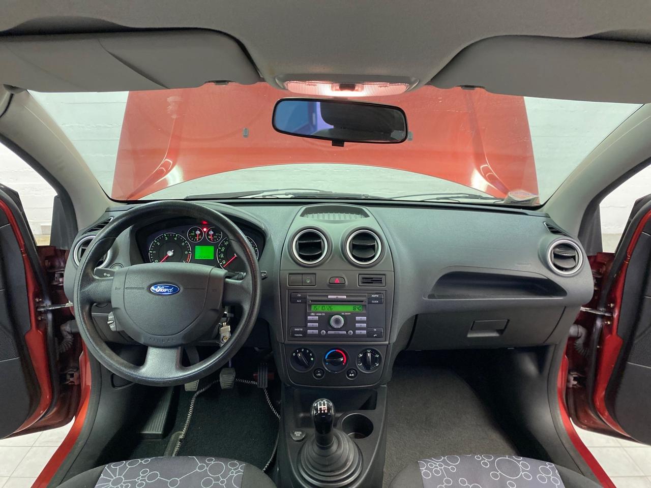 Ford Fiesta 1.4 16V 5p. Ghia