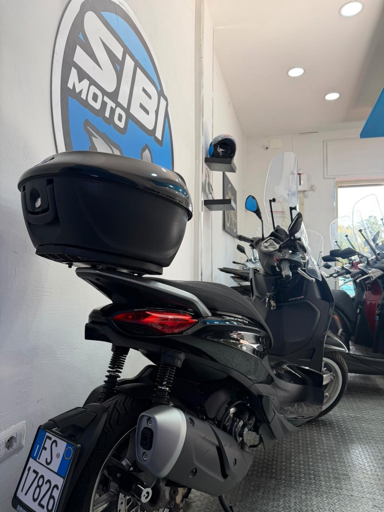 Piaggio Beverly 310