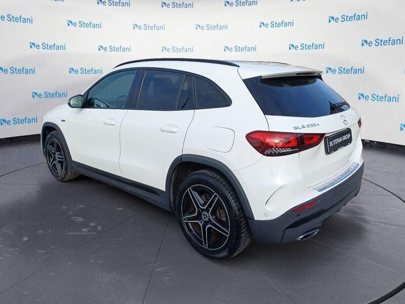 Mercedes-Benz GLA GLA 250 e Plug-in Hybrid Premium NIGHT-PACK