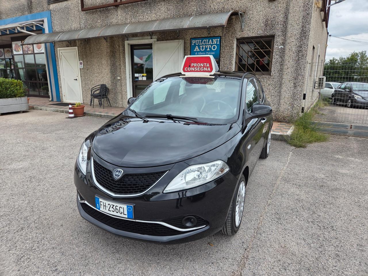 Lancia Ypsilon 1.2 69 CV 5 porte Gold