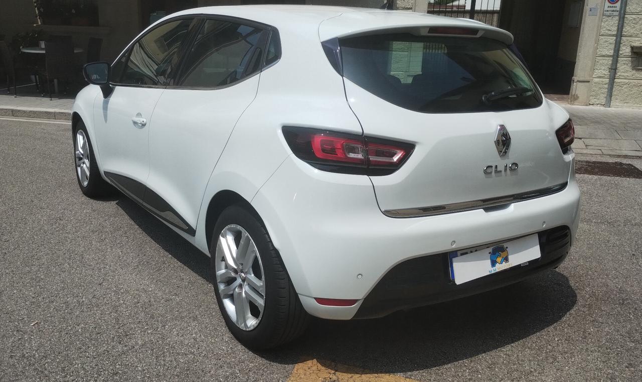 Renault Clio dCi 8V 75 CV 5 porte Moschino Zen NEOPATENTATI