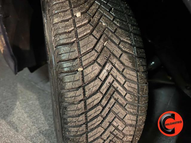 NISSAN Leaf ACENTA 40 KWH-NAVI-SENSORI-RETROCAMERA-POKI KM-