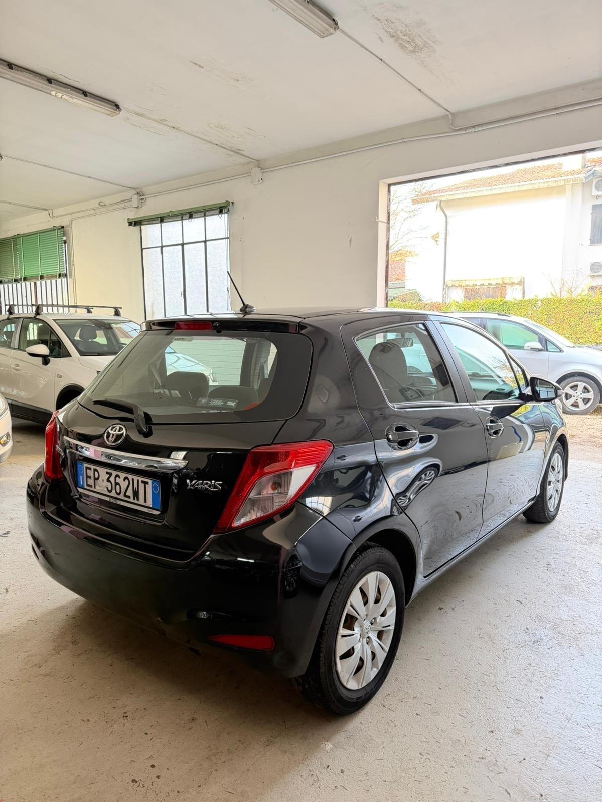 Toyota Yaris 1.4 D-4D 5 porte Active