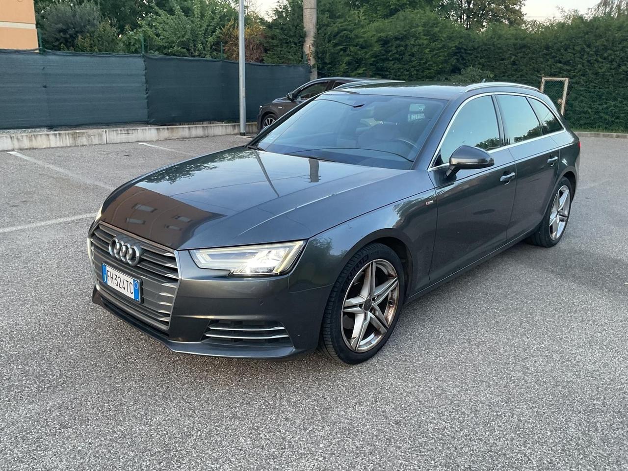 Audi A4 Avant 2.0 TDI 150 CV ultra S tronic Business Sport