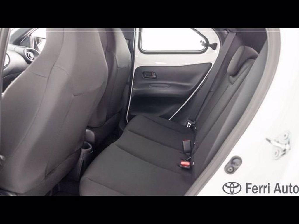 TOYOTA Aygo x 1.0 active 72cv del 2024