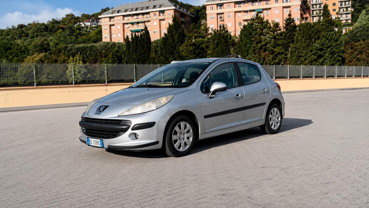PEUGEOT 207 1.4 HDI – OK NEOPATENTATI – UNICO PROPRIETARIO