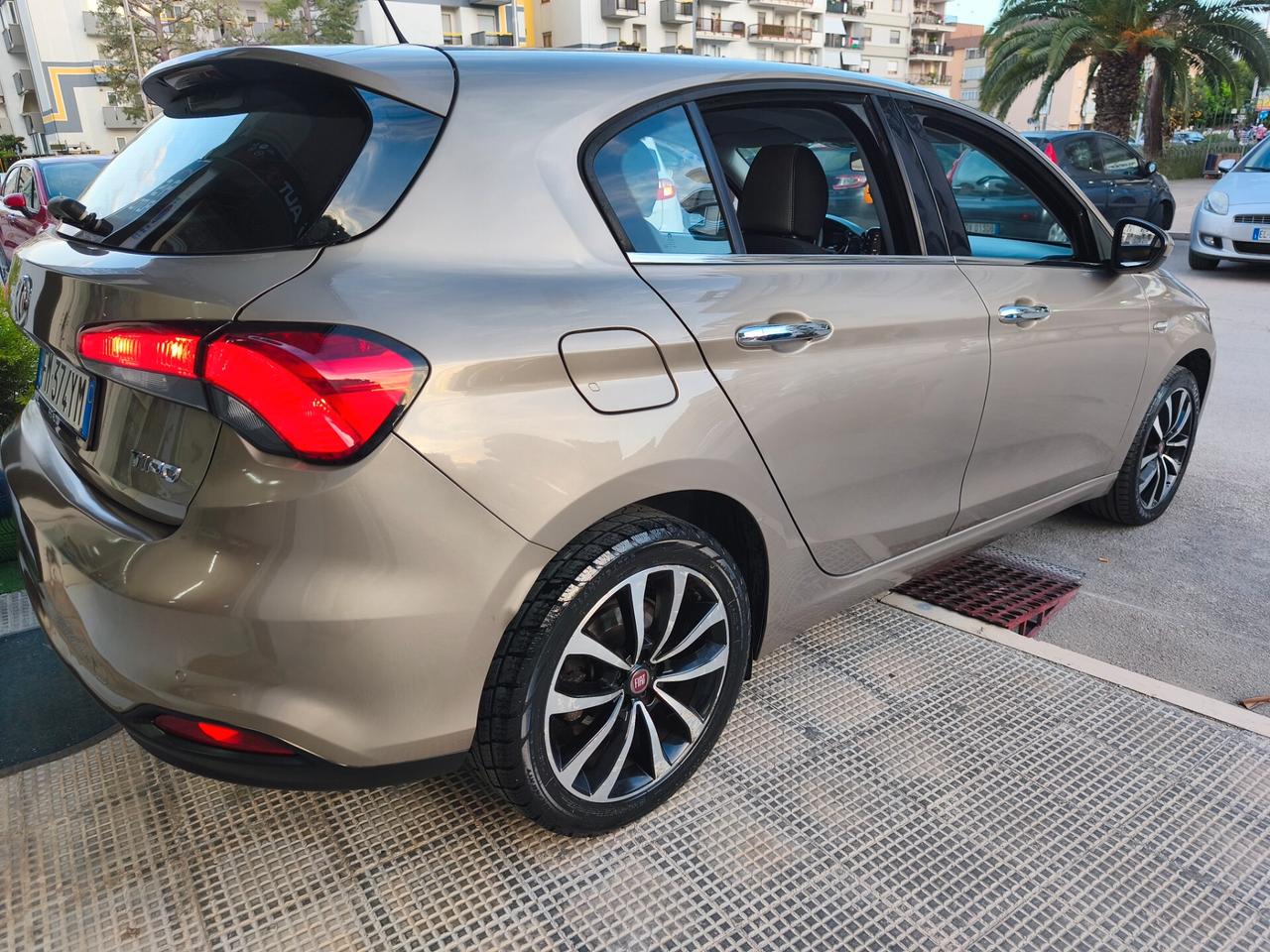 Fiat Tipo 1.6 Mjt S&S 5 porte Easy