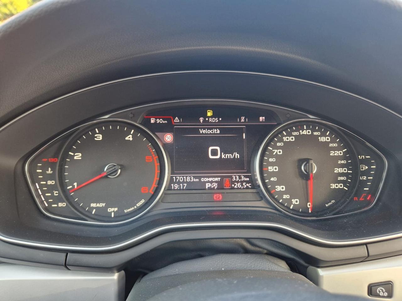 Audi A4 Avant 30 TDI S tronic S line edition